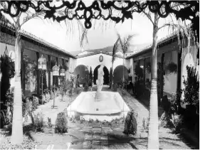 Historical picture of the Casa Romantica courtyard