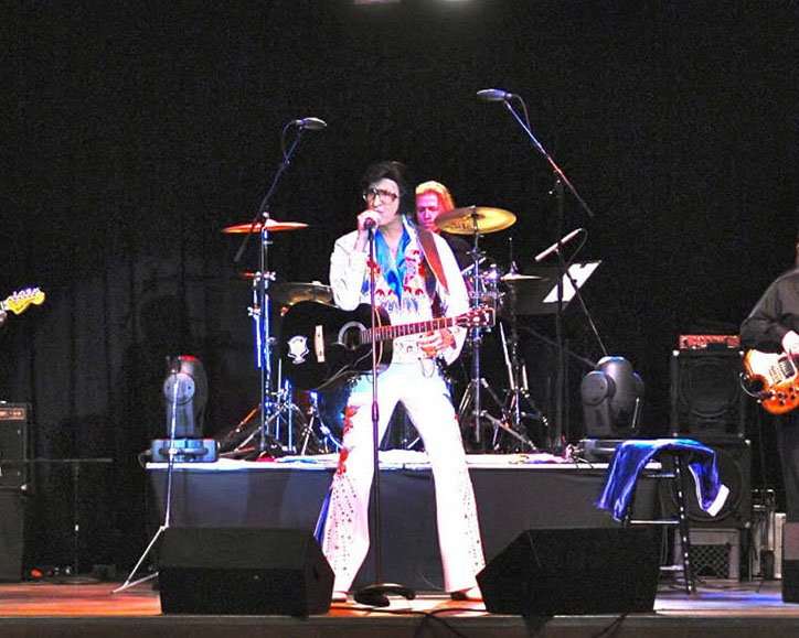 Elvis Impersonator Raymond Michael